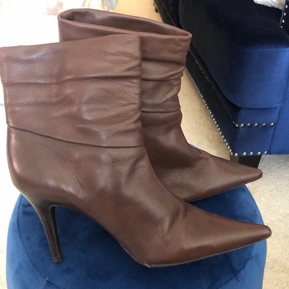 BCBG Girls ruched leather ankle bootie chocolate brown pointie toe slip on 4in